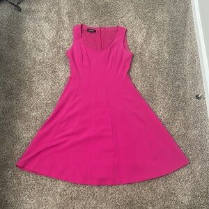 Woman’s Nine West dress